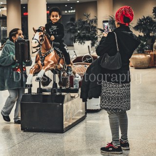 Mall – kids ride and&nbsp;Mom